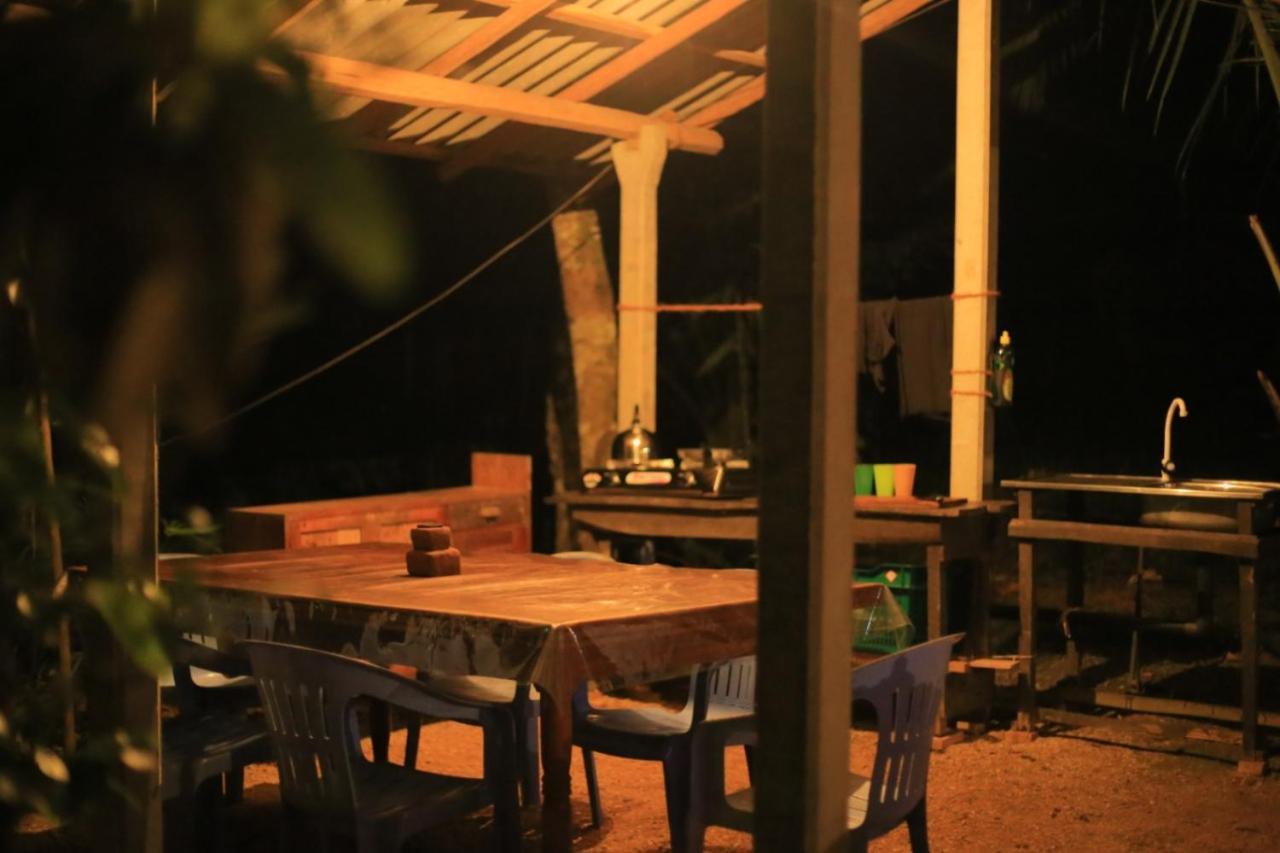 Hidden Well Hiriketiya Hostel Диквела Екстериор снимка
