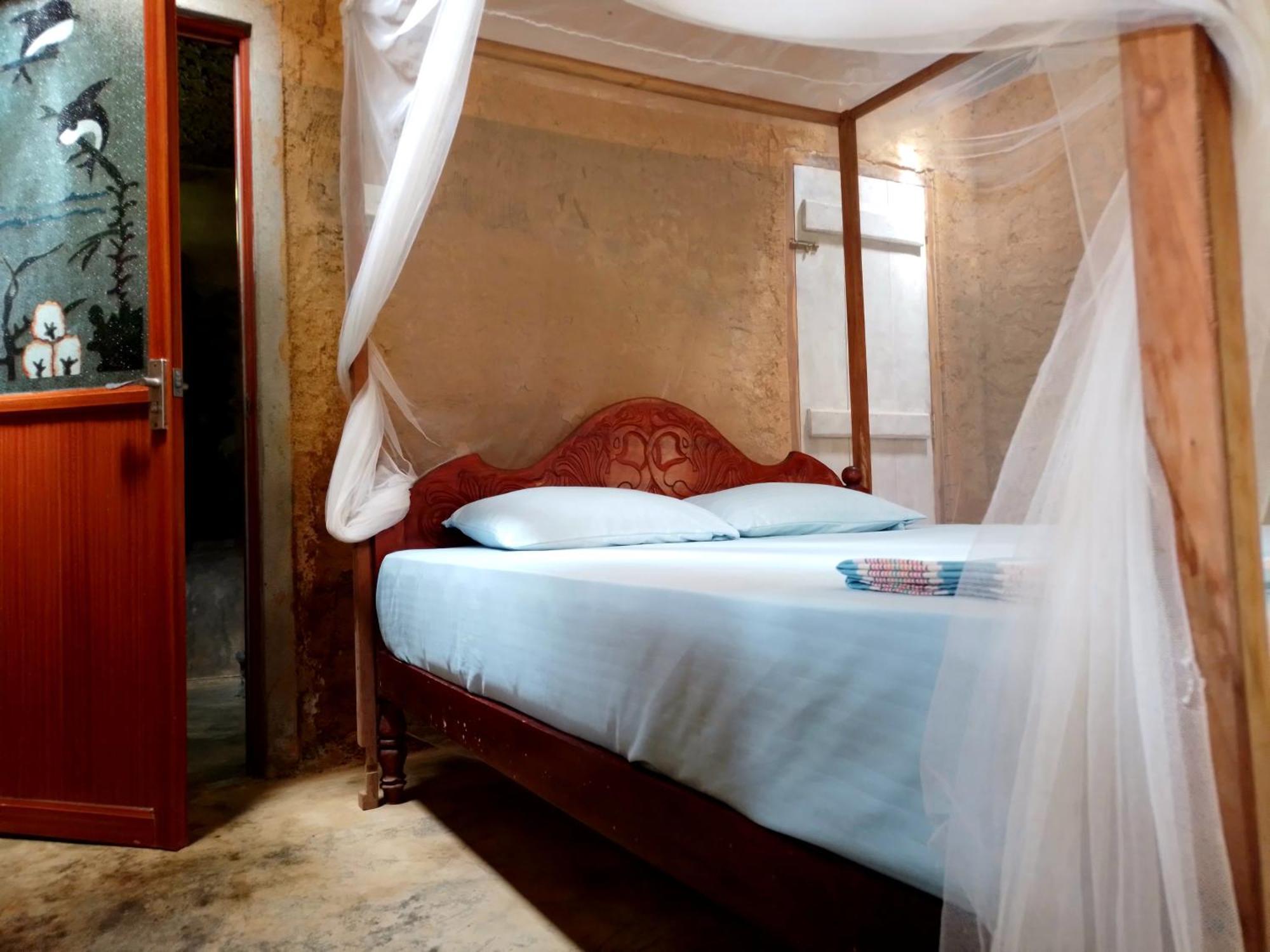 Hidden Well Hiriketiya Hostel Диквела Екстериор снимка