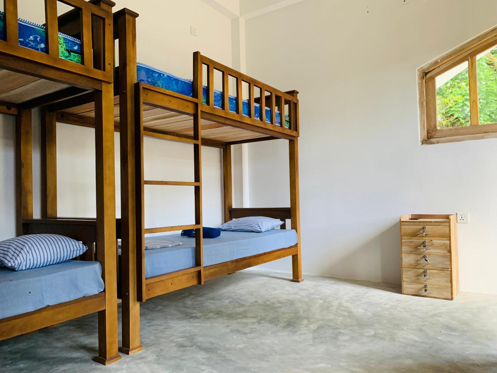 Hidden Well Hiriketiya Hostel Диквела Екстериор снимка