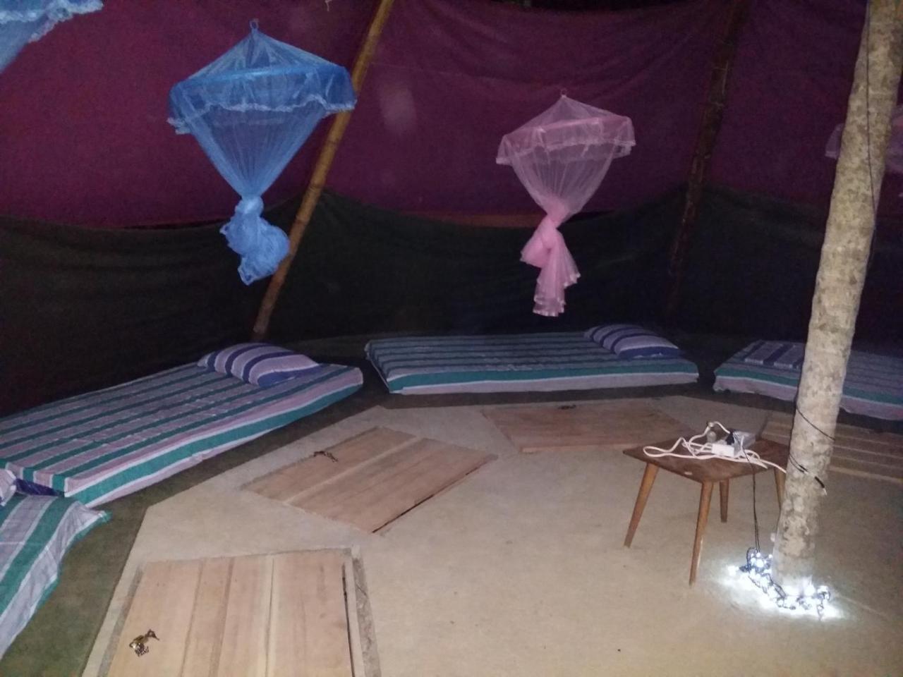 Hidden Well Hiriketiya Hostel Диквела Екстериор снимка
